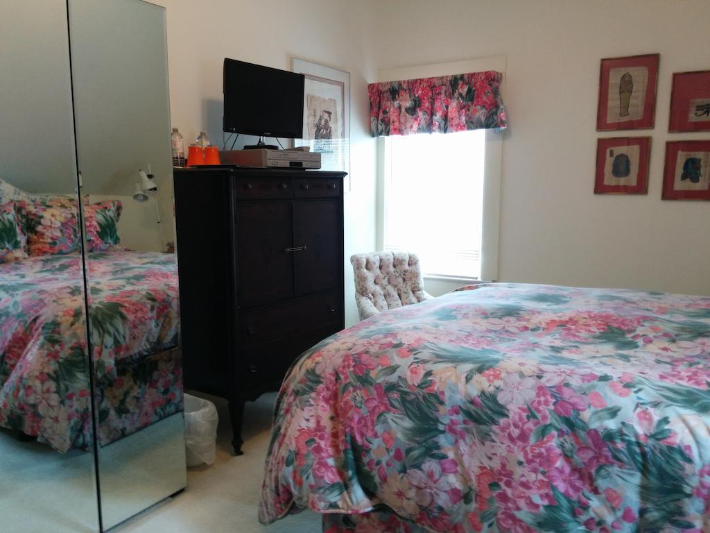 Fairmont House Bed & Breakfast Mahone Bay Room photo