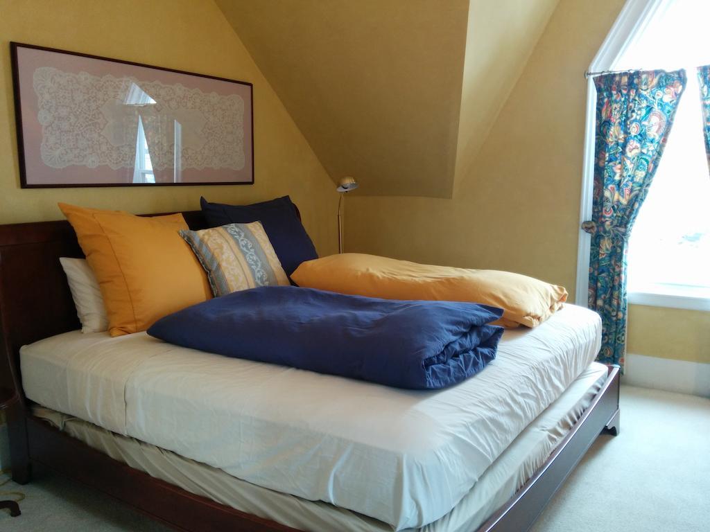 Fairmont House Bed & Breakfast Mahone Bay Room photo