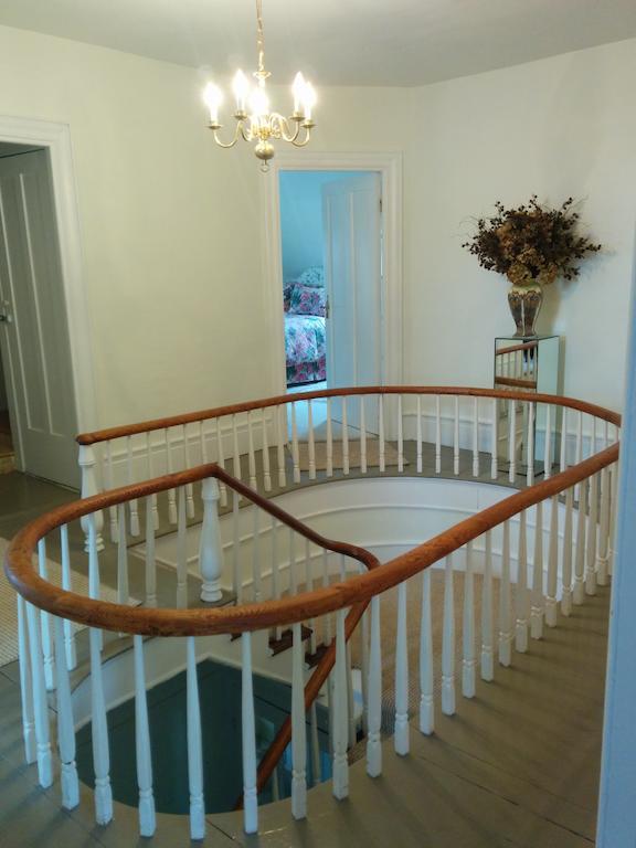 Fairmont House Bed & Breakfast Mahone Bay Exterior photo